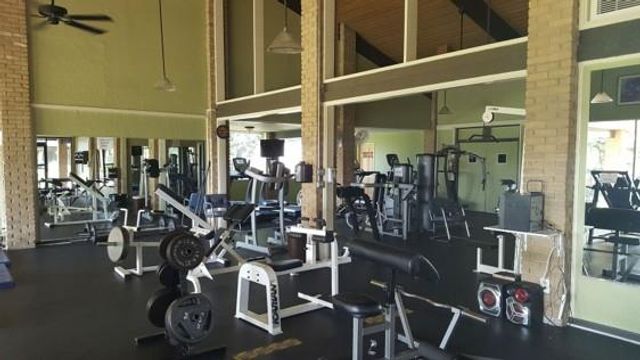 300 Venture BLVD S, Point Venture, TX 78645
