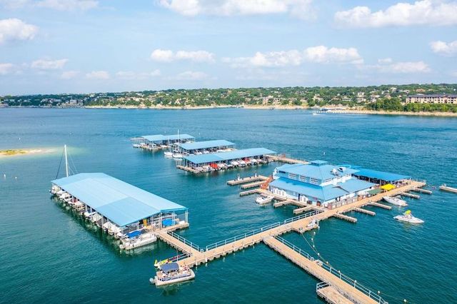 300 Venture BLVD S, Point Venture, TX 78645