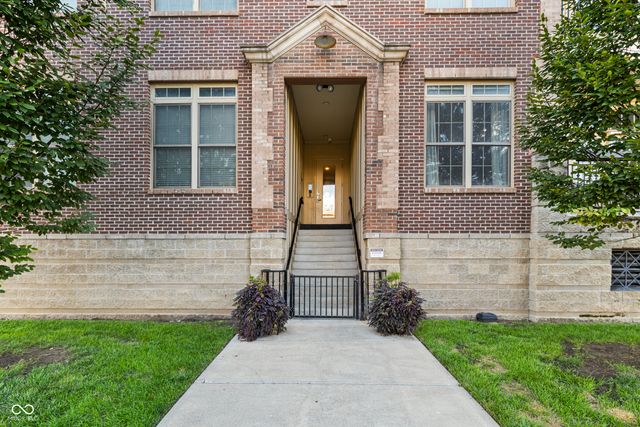 450 E Ohio Street 202, Indianapolis, IN 46204