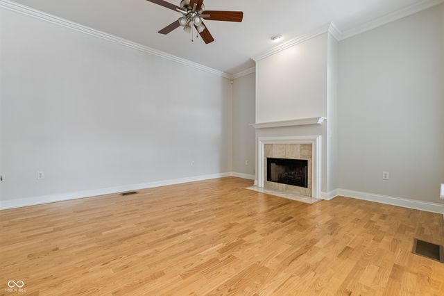 450 E Ohio Street 202, Indianapolis, IN 46204