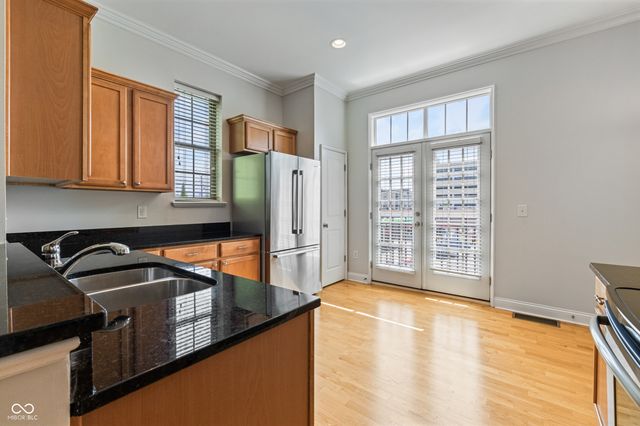 450 E Ohio Street 202, Indianapolis, IN 46204