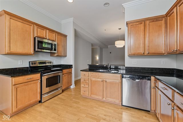 450 E Ohio Street 202, Indianapolis, IN 46204