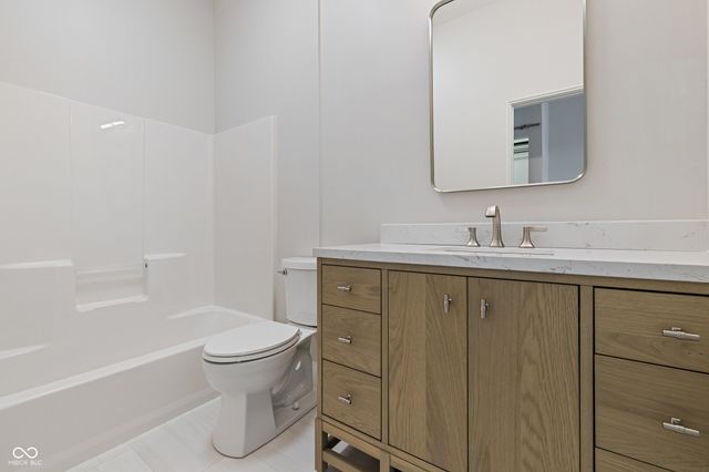 450 E Ohio Street 202, Indianapolis, IN 46204