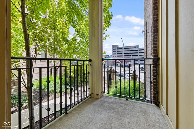 450 E Ohio Street 202, Indianapolis, IN 46204