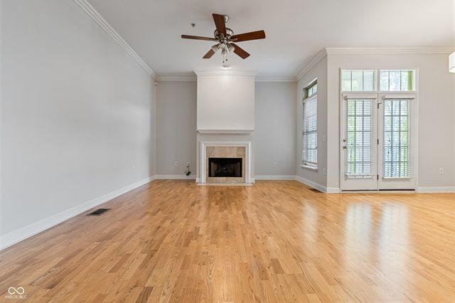 450 E Ohio Street 202, Indianapolis, IN 46204