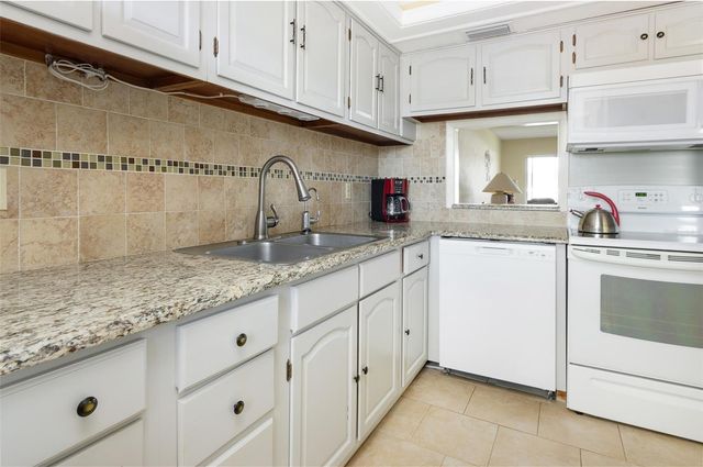 1 BOCA CIEGA POINT BOULEVARD 212, St Petersburg, FL 33708