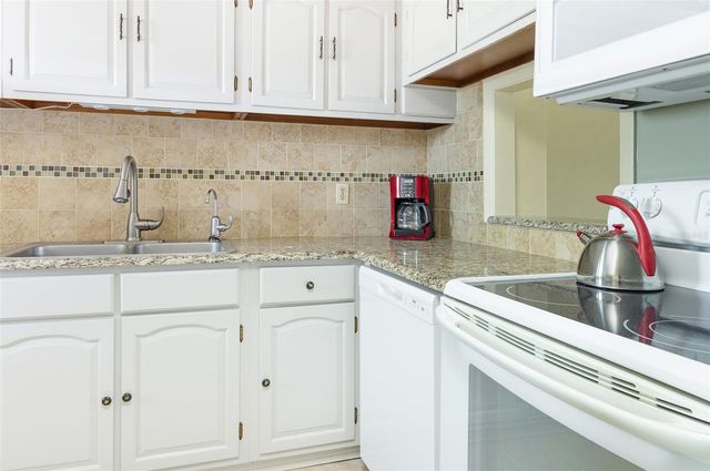 1 BOCA CIEGA POINT BOULEVARD 212, St Petersburg, FL 33708