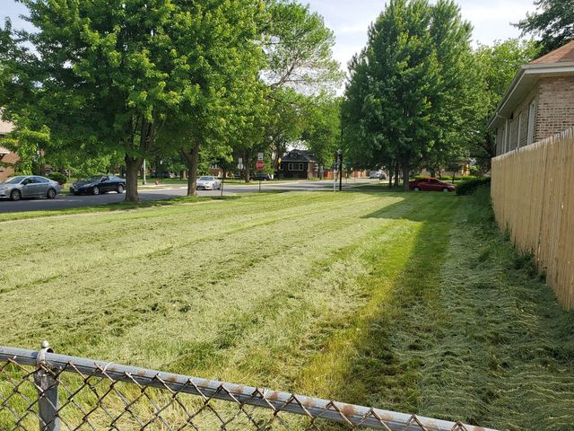 4702 W WRIGHTWOOD Avenue, Chicago, IL 60639
