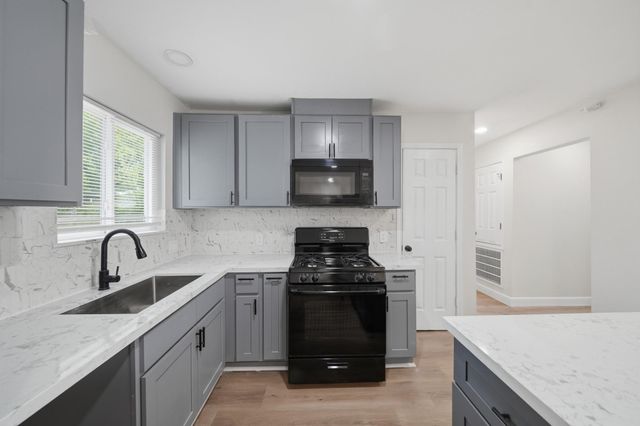 5207 Enyart Street, Houston, TX 77021