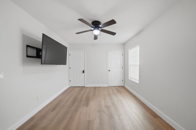 5207 Enyart Street, Houston, TX 77021