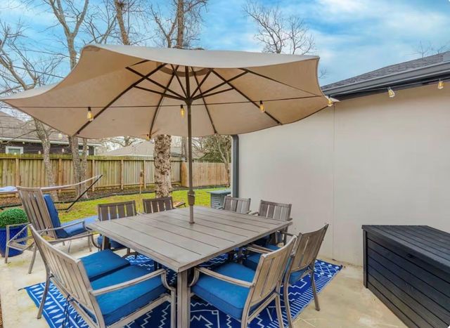 5207 Enyart Street, Houston, TX 77021