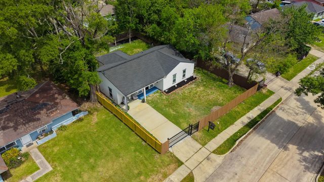 5207 Enyart Street, Houston, TX 77021