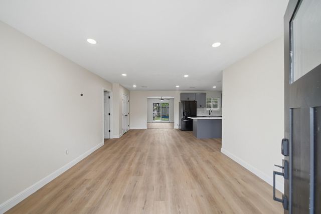 5207 Enyart Street, Houston, TX 77021