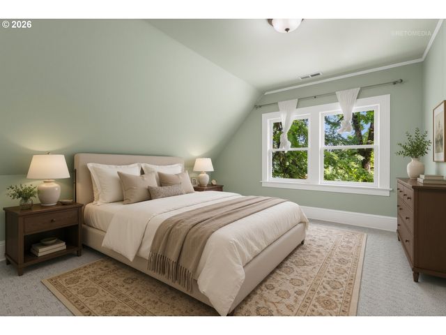 2104 Sw SPRING St, Portland, OR 97201