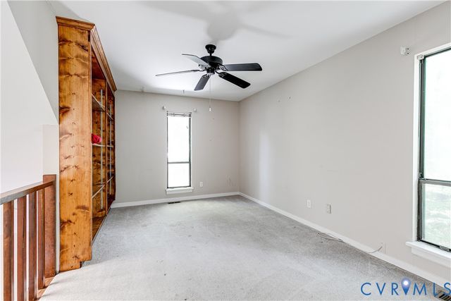 702 Gordon School Ct, North Chesterfield, VA 23236