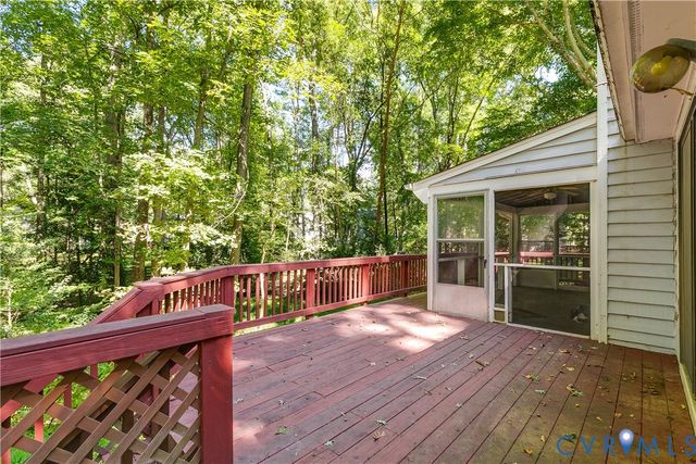 702 Gordon School Ct, North Chesterfield, VA 23236