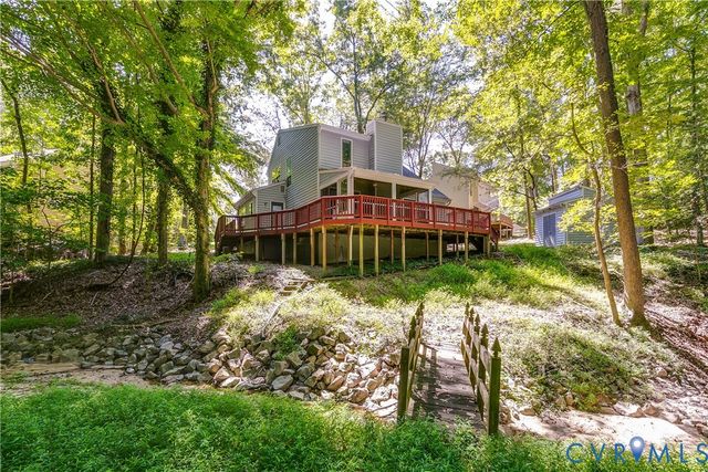 702 Gordon School Ct, North Chesterfield, VA 23236