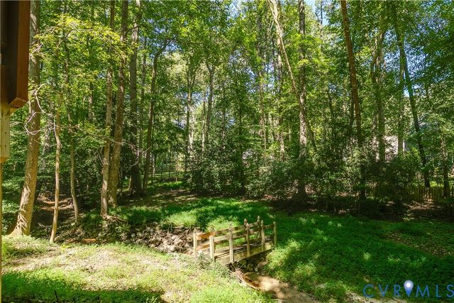 702 Gordon School Ct, North Chesterfield, VA 23236