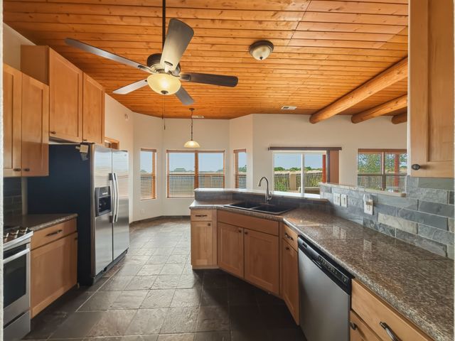 8 Avenida De La Paz, Lamy, NM 87540