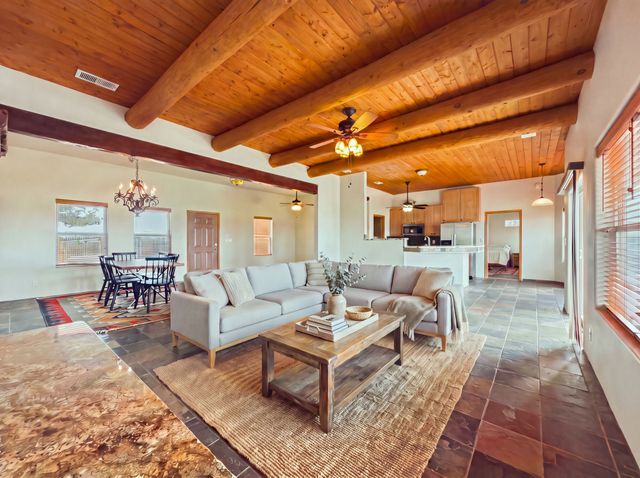 8 Avenida De La Paz, Lamy, NM 87540