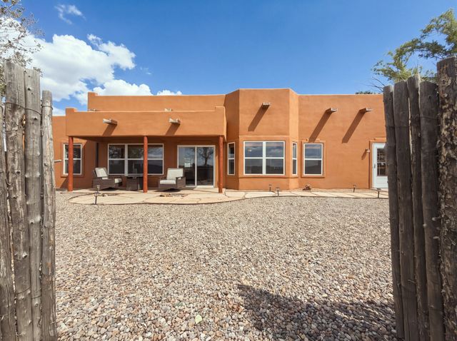 8 Avenida De La Paz, Lamy, NM 87540