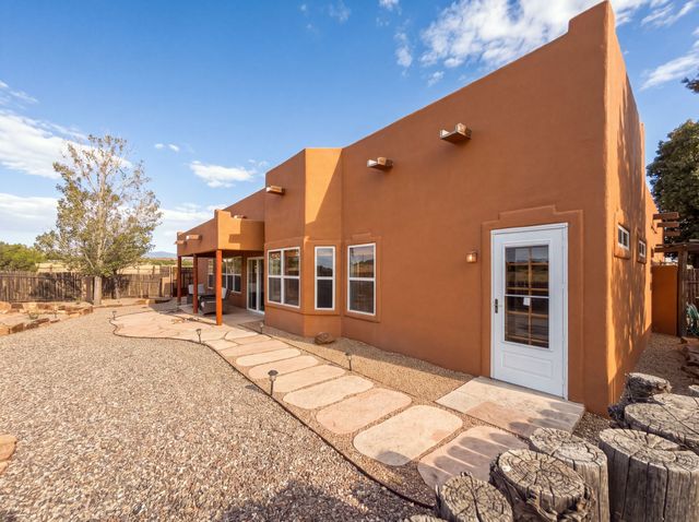 8 Avenida De La Paz, Lamy, NM 87540