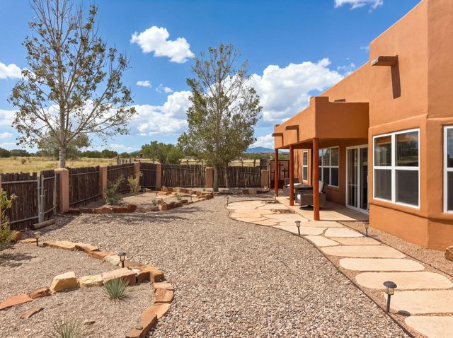 8 Avenida De La Paz, Lamy, NM 87540