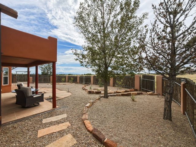 8 Avenida De La Paz, Lamy, NM 87540