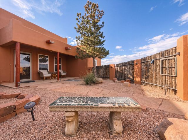 8 Avenida De La Paz, Lamy, NM 87540