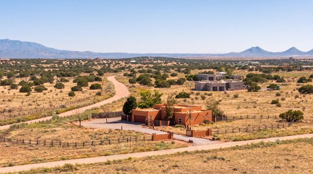 8 Avenida De La Paz, Lamy, NM 87540