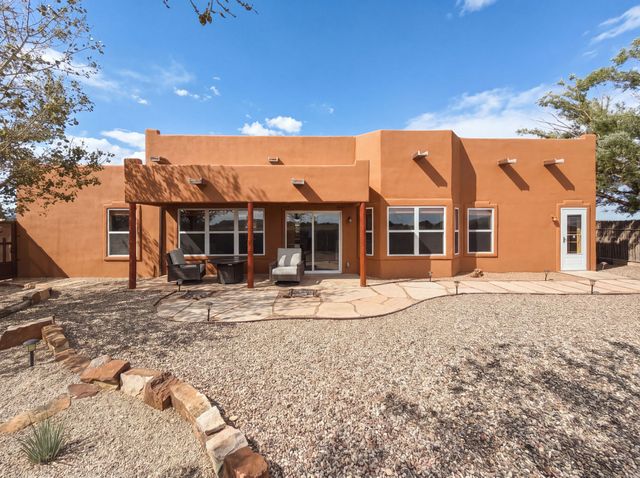 8 Avenida De La Paz, Lamy, NM 87540