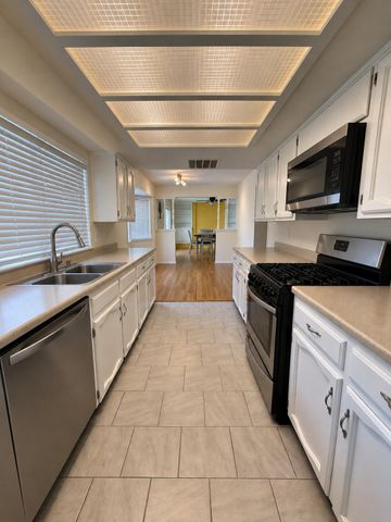3708 Chelwood Drive NE, Albuquerque, NM 87111