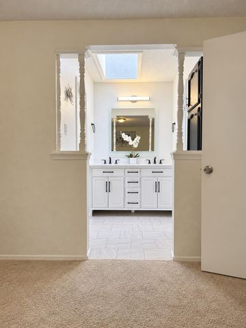 3708 Chelwood Drive NE, Albuquerque, NM 87111
