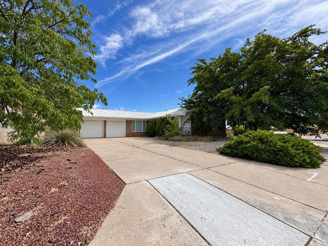 3708 Chelwood Drive NE, Albuquerque, NM 87111
