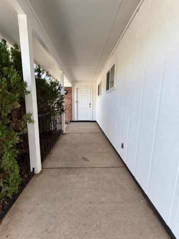 3708 Chelwood Drive NE, Albuquerque, NM 87111