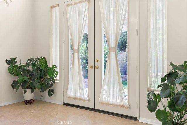 14215 Everglades Court, Canyon Country, CA 91387