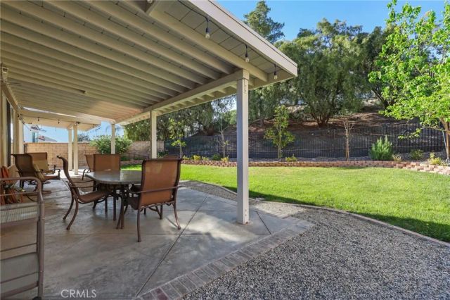 14215 Everglades Court, Canyon Country, CA 91387