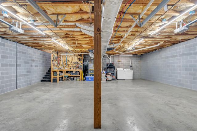 1015 Calm Water Trail, Bakewell, TN 37373