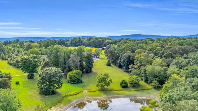 1015 Calm Water Trail, Bakewell, TN 37373