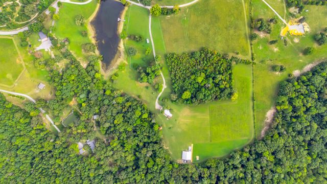 1015 Calm Water Trail, Bakewell, TN 37373