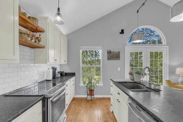 1015 Calm Water Trail, Bakewell, TN 37373