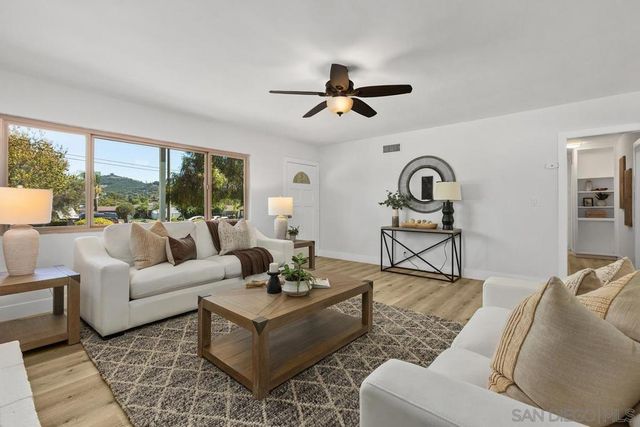 2738 Oak Hill Dr, Escondido, CA 92027