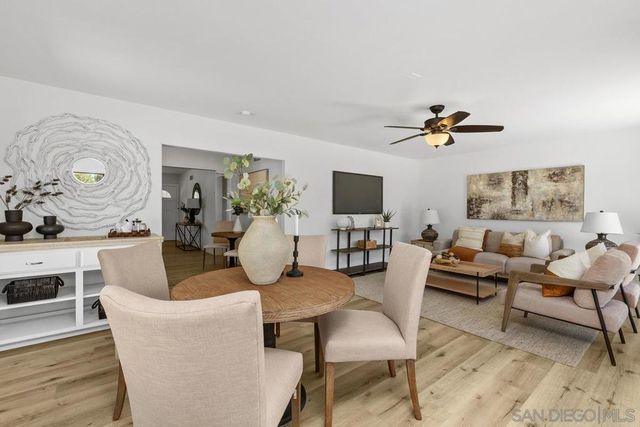 2738 Oak Hill Dr, Escondido, CA 92027