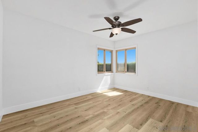 2738 Oak Hill Dr, Escondido, CA 92027