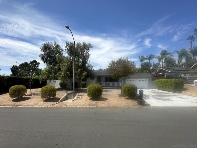 2738 Oak Hill Dr, Escondido, CA 92027