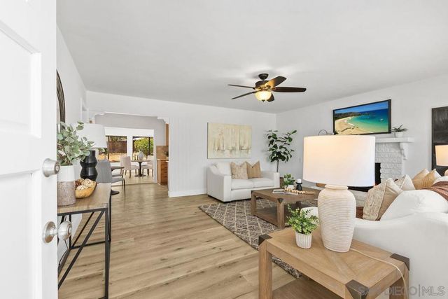 2738 Oak Hill Dr, Escondido, CA 92027
