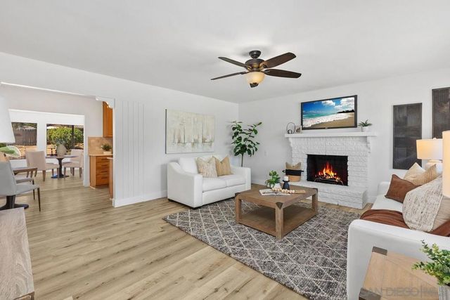 2738 Oak Hill Dr, Escondido, CA 92027