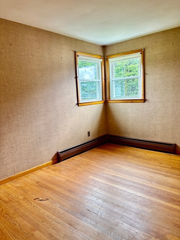 75 Edbert Drive, Holyoke, MA 01040