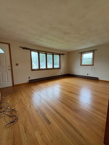 75 Edbert Drive, Holyoke, MA 01040