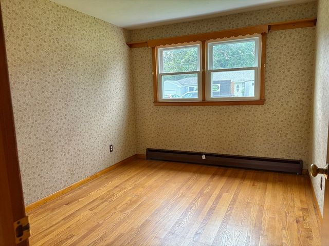 75 Edbert Drive, Holyoke, MA 01040